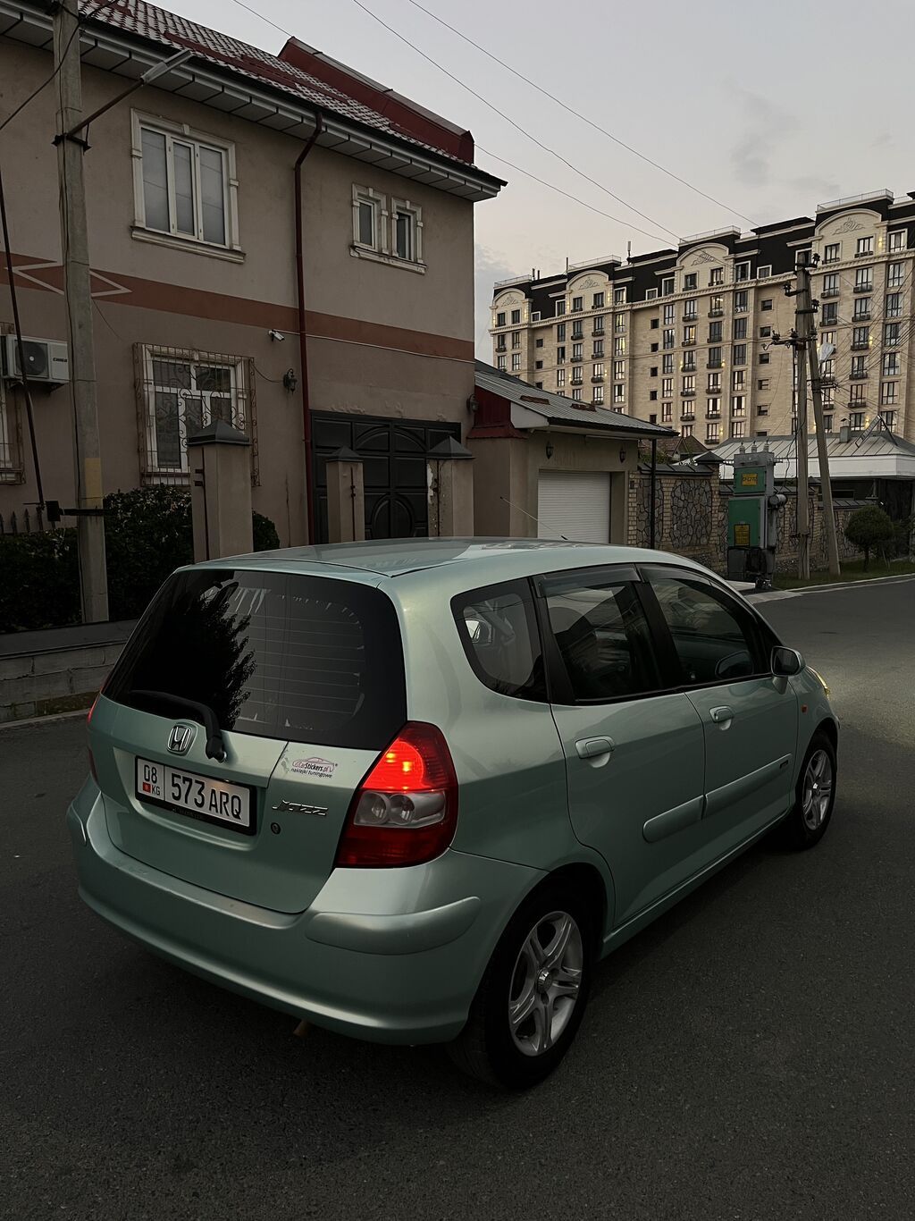 Honda Jazz: 2002 г., 1.4 л, Механика, Бензин, Хэтчбэк: фото 4