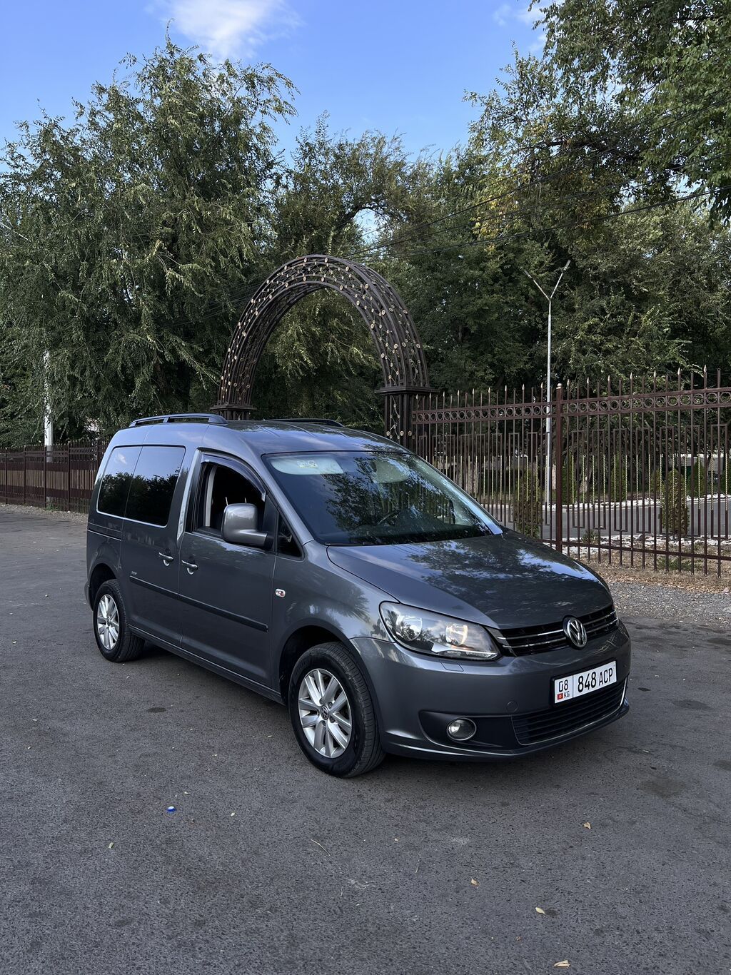 Volkswagen Caddy: 2013 г., 1.2 л, Механика, Бензин, Минивэн: фото 5