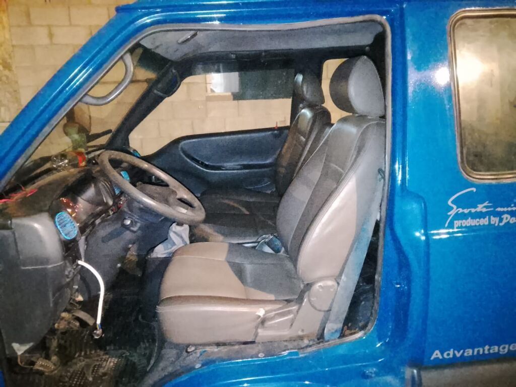 Hyundai Porter нарашка тент богаж усл бамп баары басылган бар док: фото 3