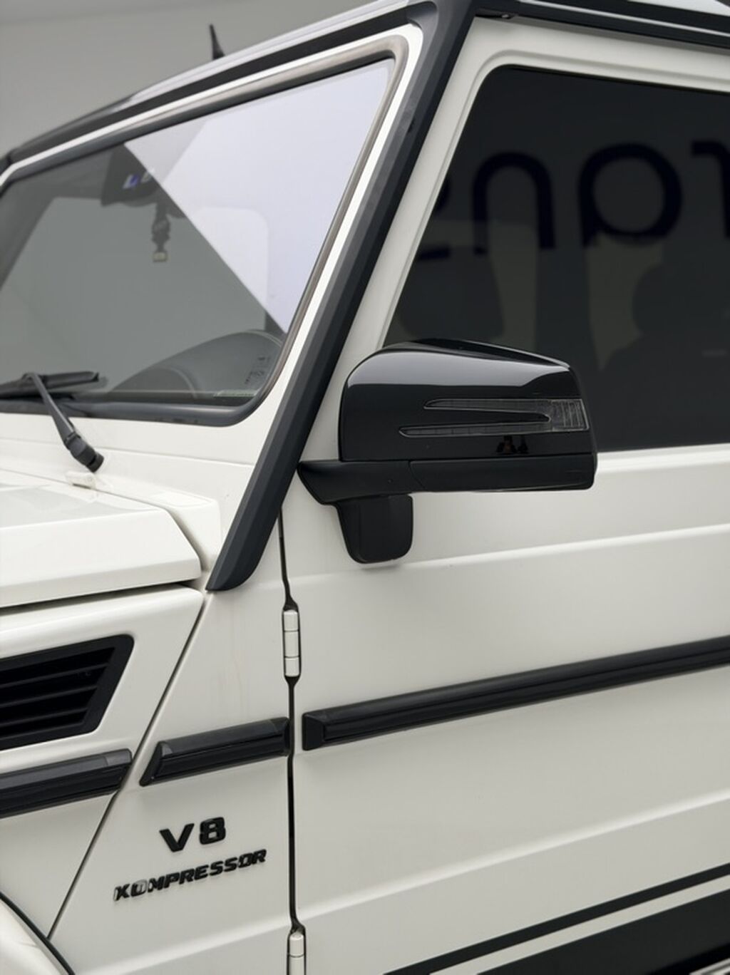 Mercedes-Benz G-Class: 2005 г., 5.5 л, Автомат, Бензин, Внедорожник — фото 6