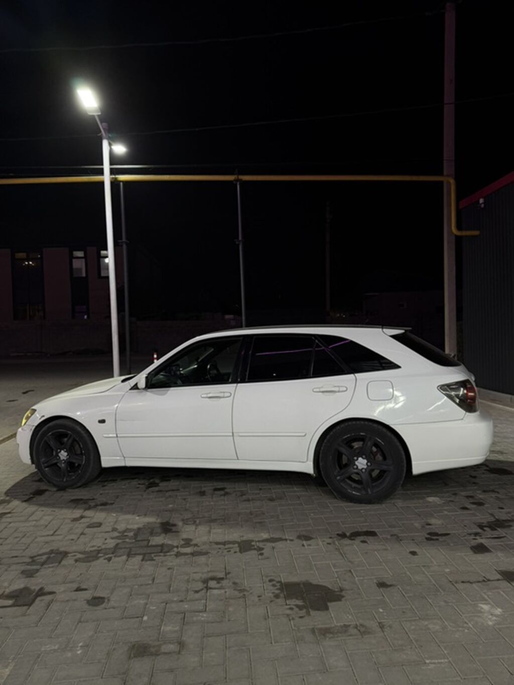 Toyota Altezza: 2004 г., 2 л, Автомат, Бензин, Универсал: фото 2