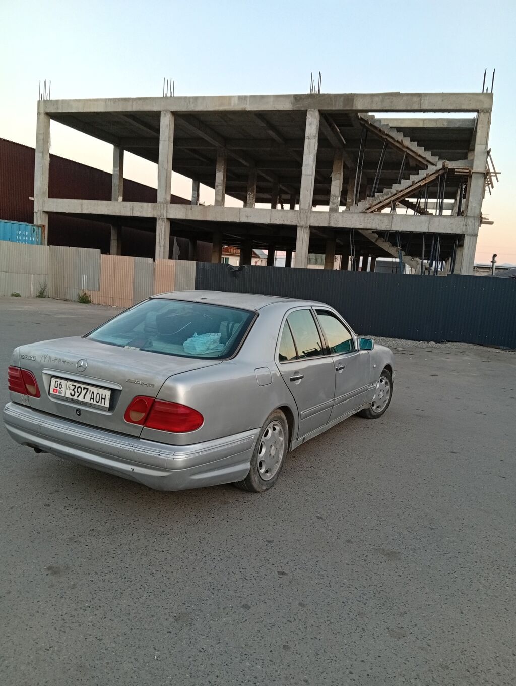 Mercedes-Benz E-Class: 1997 г., 2.3 л, Автомат, Бензин, Седан: фото 2
