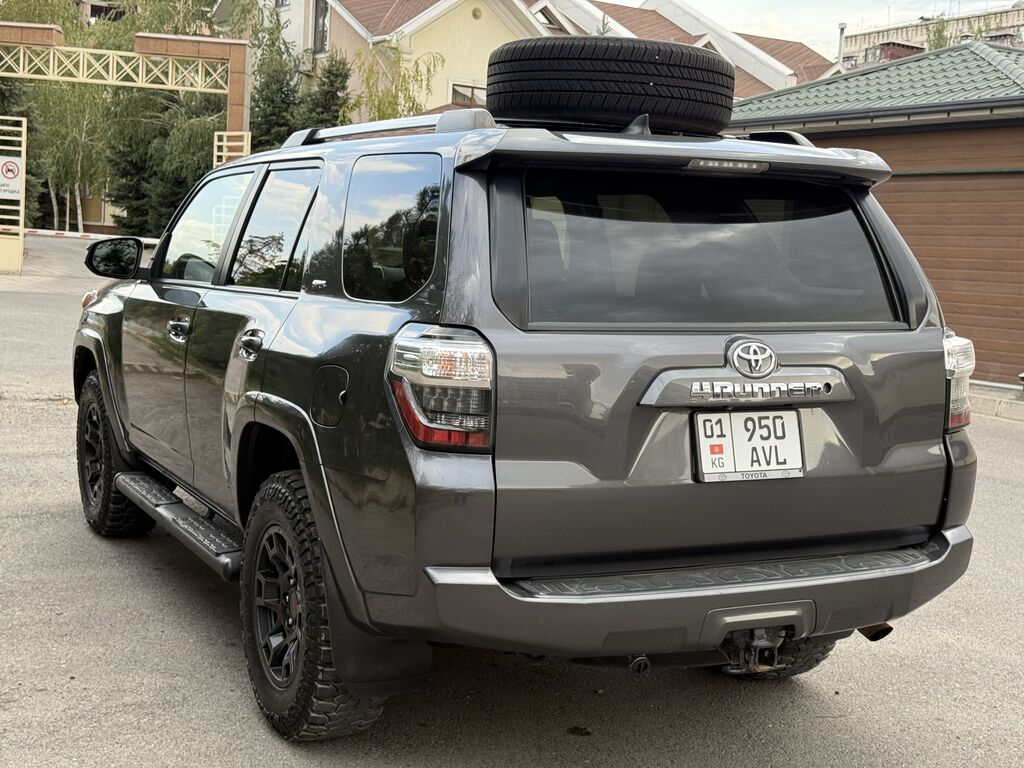 Toyota 4Runner: 2019 г., 4 л, Автомат, Газ, Внедорожник: фото 4