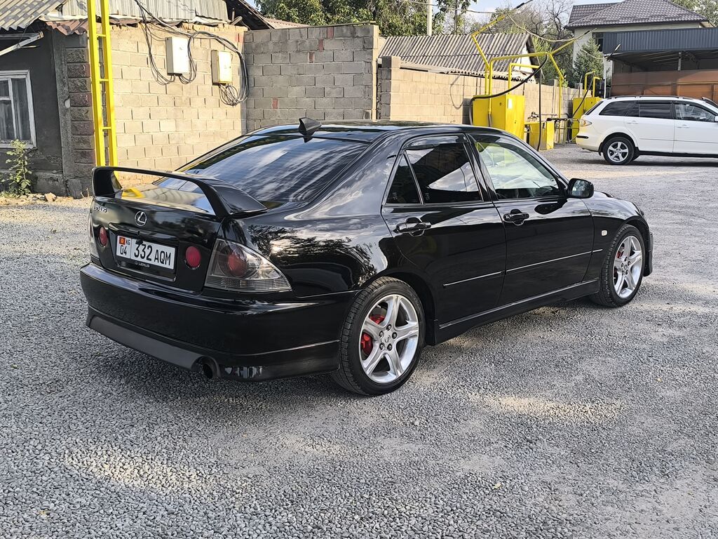 Toyota Altezza: 2003 г., 2 л, Автомат, Бензин, Седан: фото 6