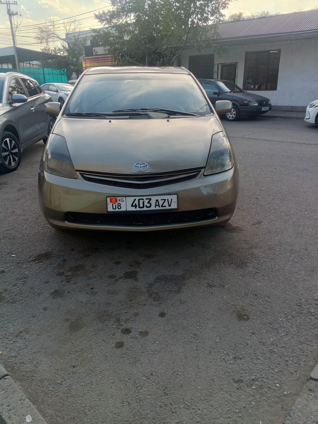 Toyota Prius: 2005 г., 1.5 л, Автомат, Гибрид, Хэтчбэк: фото 3
