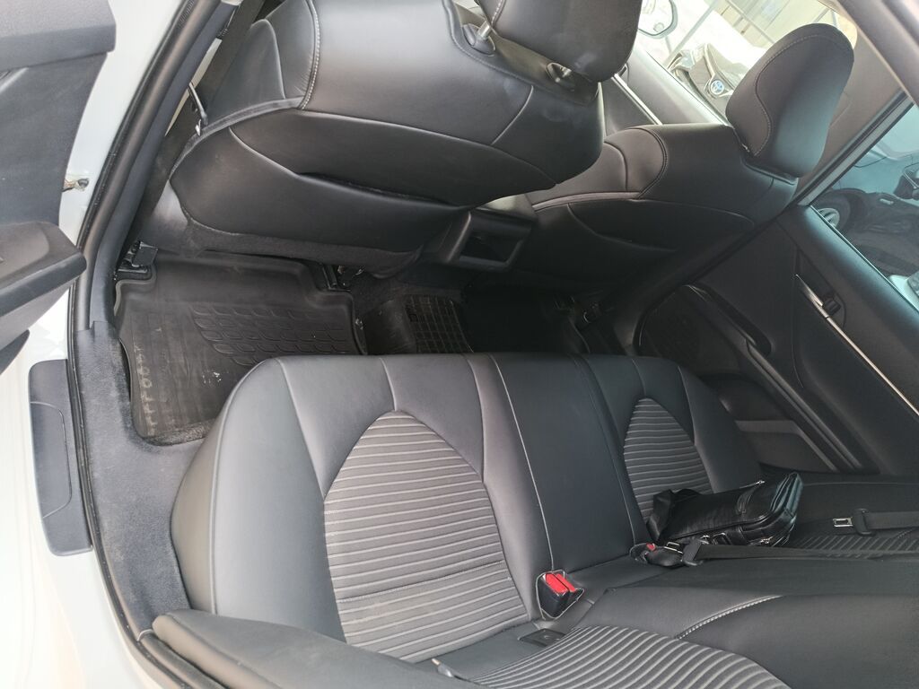 Toyota Camry: 2021 г., 2.5 л, Автомат, Бензин, Седан: фото 6