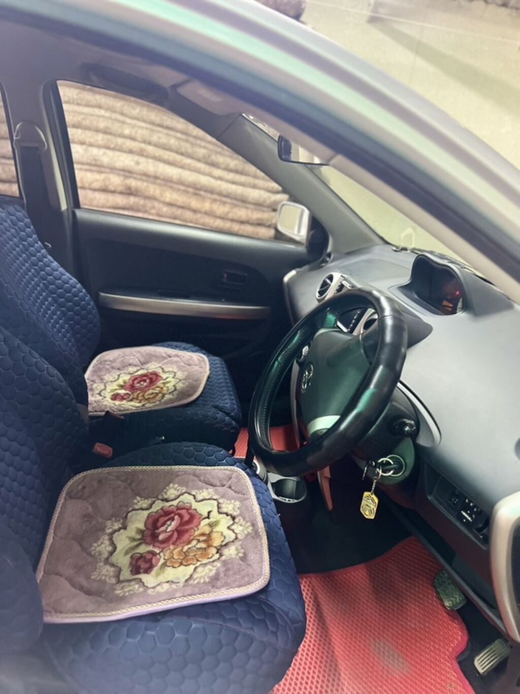 Toyota Ist: 2003 г., 1.5 л, Автомат, Бензин, Хэтчбэк: фото 7