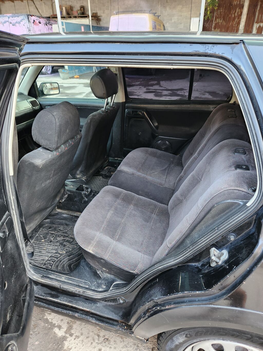 Volkswagen Golf: 1995 г., 1.6 л, Механика, Бензин: фото 7