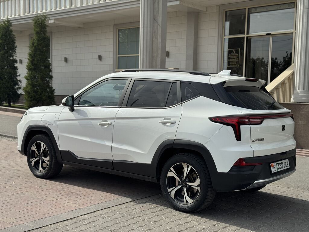 JAC : 2021 г., 0.1 л, Автомат, Электромобиль, Кроссовер: фото 5
