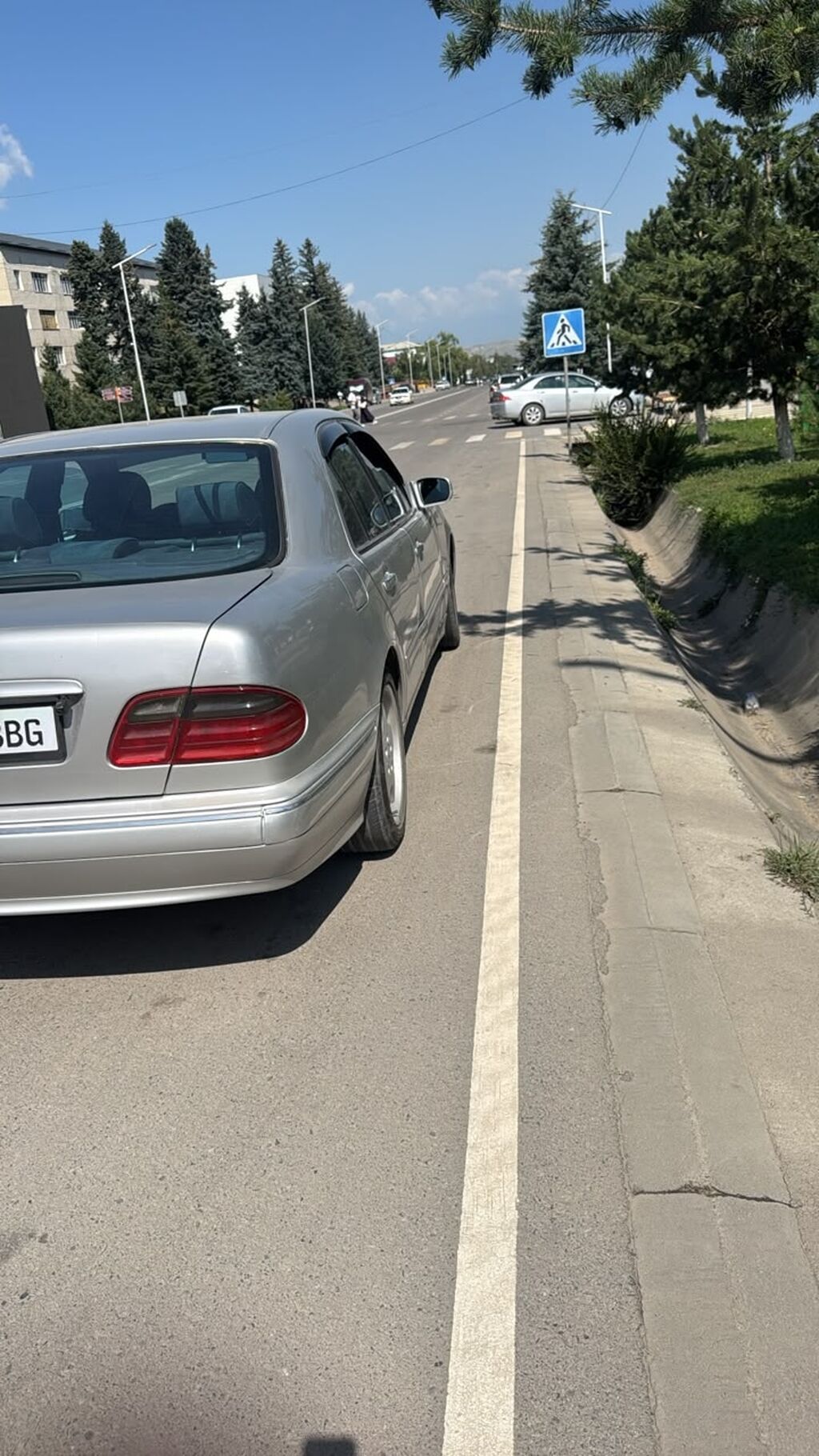 Mercedes-Benz E-Class: 1999 г., 2.2 л, Автомат, Бензин, Седан: фото 2