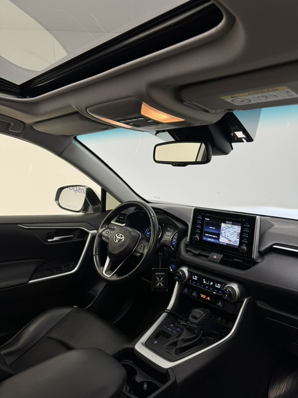Toyota RAV4: 2021 г., 2.5 л, Автомат, Гибрид, Кроссовер: фото 7