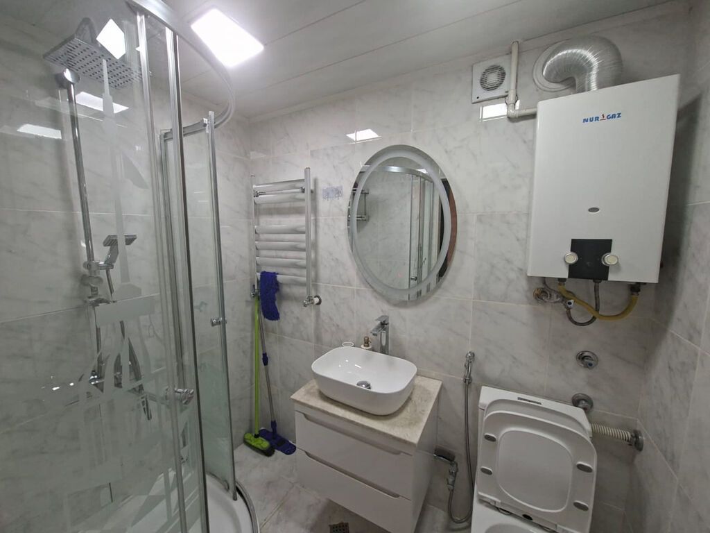 Bakı, 3 otaqlı, Köhnə tikili, 75 kv. m