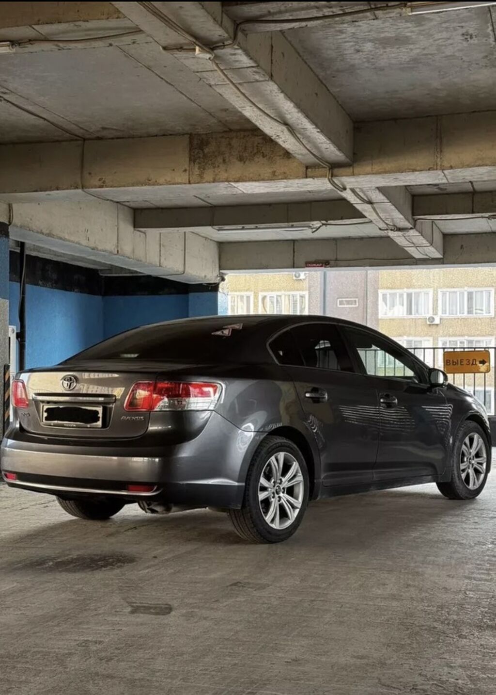 Toyota Avensis: 2009 г., 1.8 л, Автомат, Бензин, Седан: фото 2