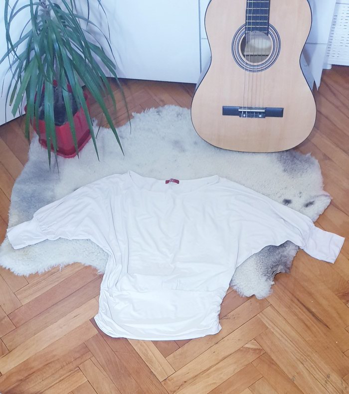 Košulje i bluze: Nova bluza XL veličina na lalafo.rs Nova bluza XL veličina - Zajecar