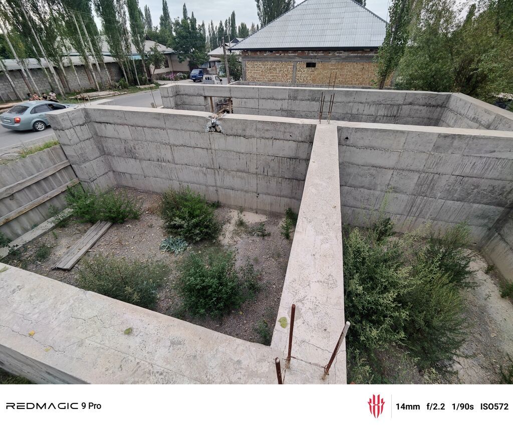 Ноокатта центр ге жакын участок үйү менен сатылат жанында жаңы: фото 4