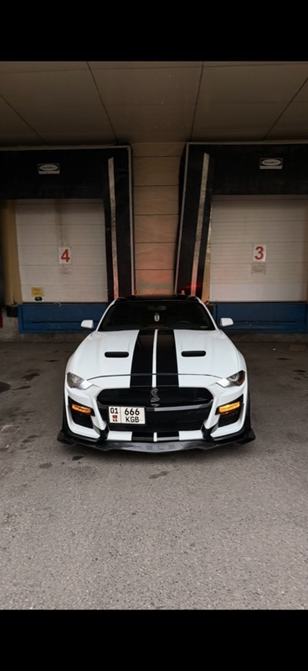 Ford Mustang: 2018 г., 2.3 л, Типтроник, Бензин, Купе: фото 2