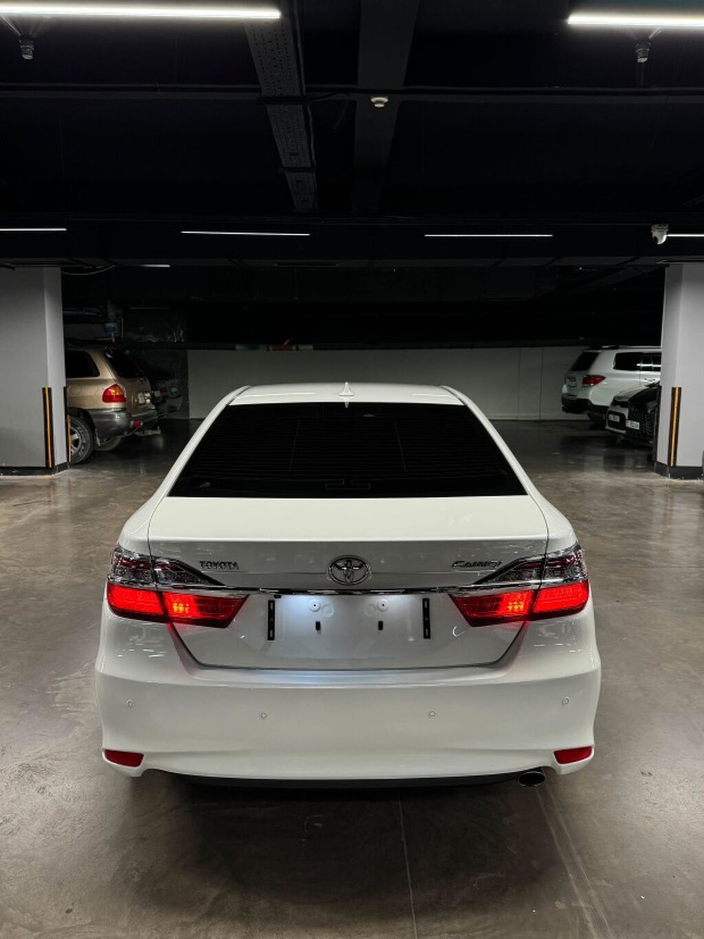 Toyota Camry: 2015 г., 2.5 л, Автомат, Бензин, Седан: фото 2
