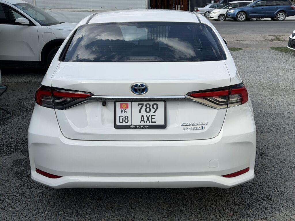 Продам Toyota Corolla Hybrid 2021, седан, 1.8 л: фото 2