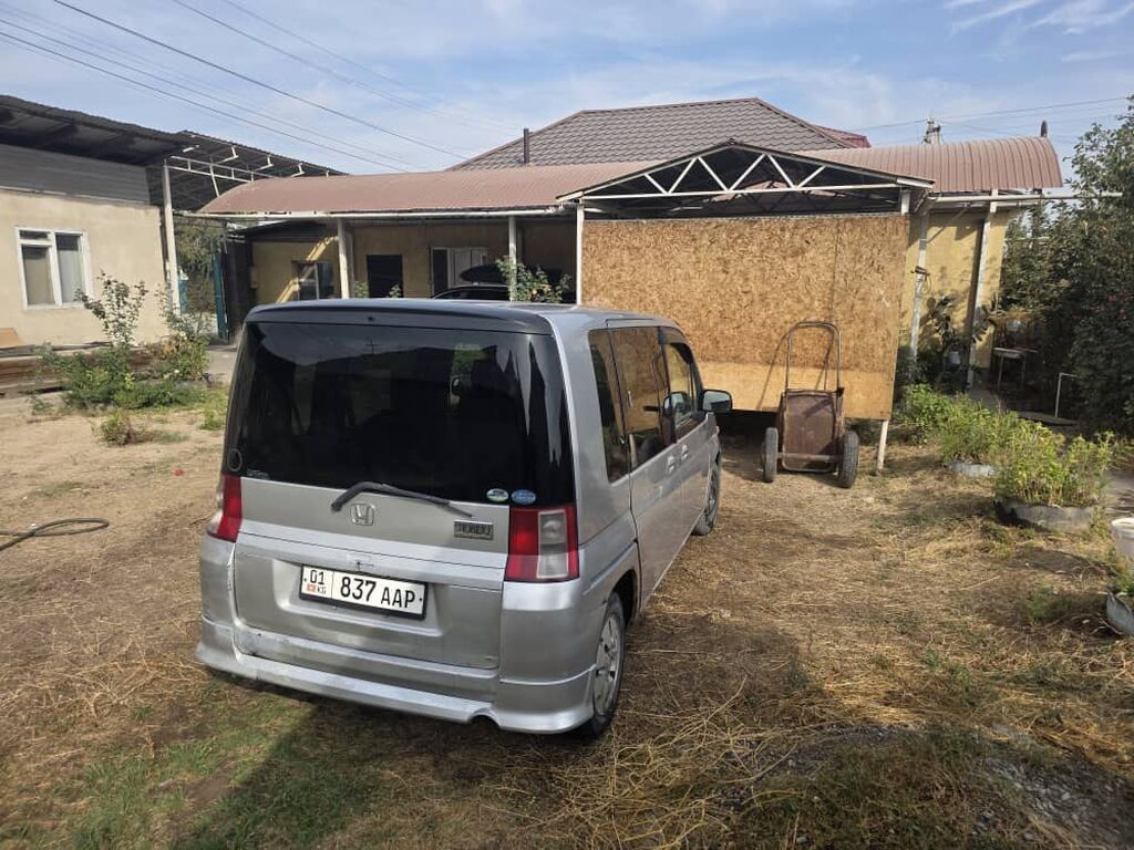 Honda Mobilio: 2002 г., 1.5 л, Вариатор, Бензин, Минивэн: фото 3