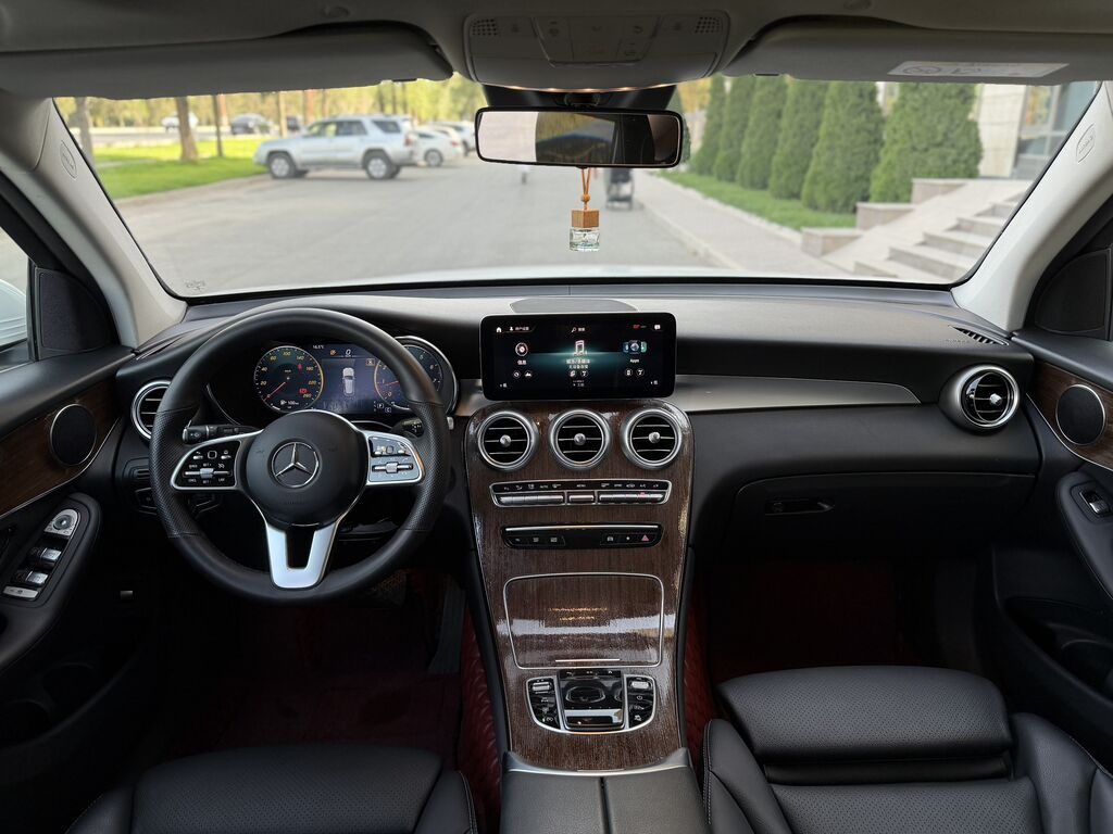 Mercedes-Benz GLC-Class: 2021 г., 2 л, Автомат, Бензин, Кроссовер: фото 7