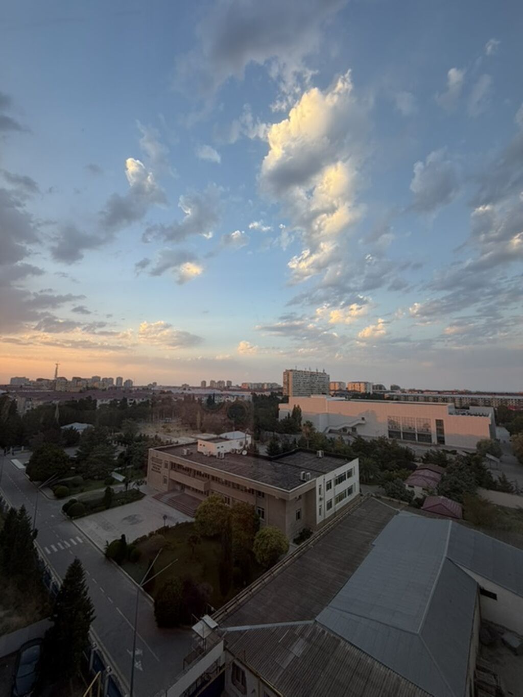 2 otaqlı mənzil – geniş mətbəx və işıqlı otaqlar - Plan: 2 ayrı otaq