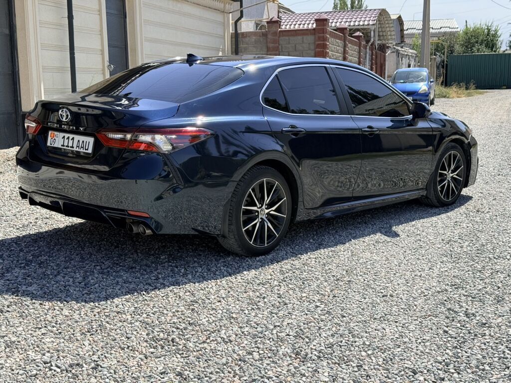 Toyota Camry: 2021 г., 2.5 л, Автомат, Бензин, Седан: фото 4