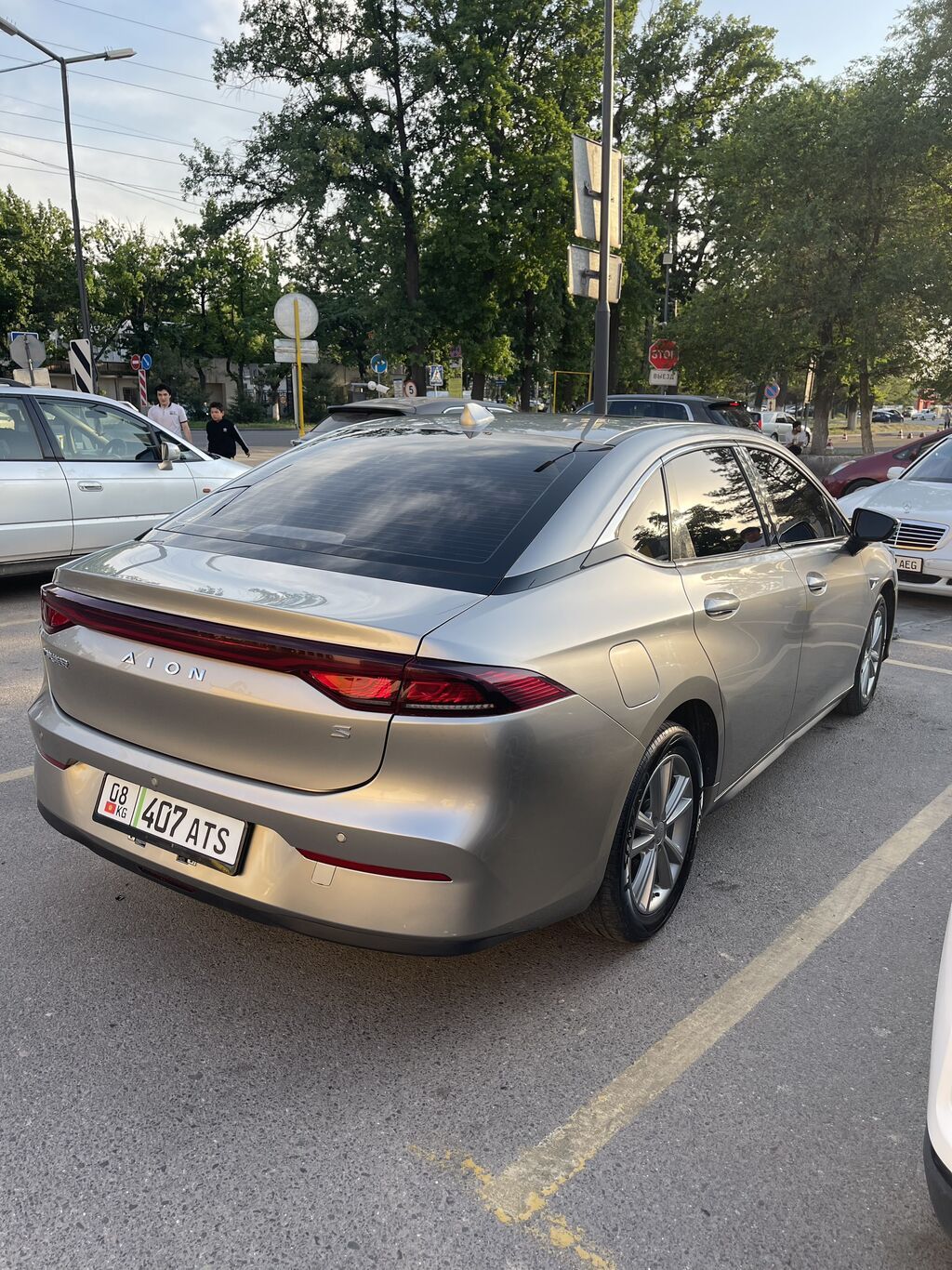 GAC Aion — стильный современный седан на электротяге. GAC Aion S 2023: фото 6