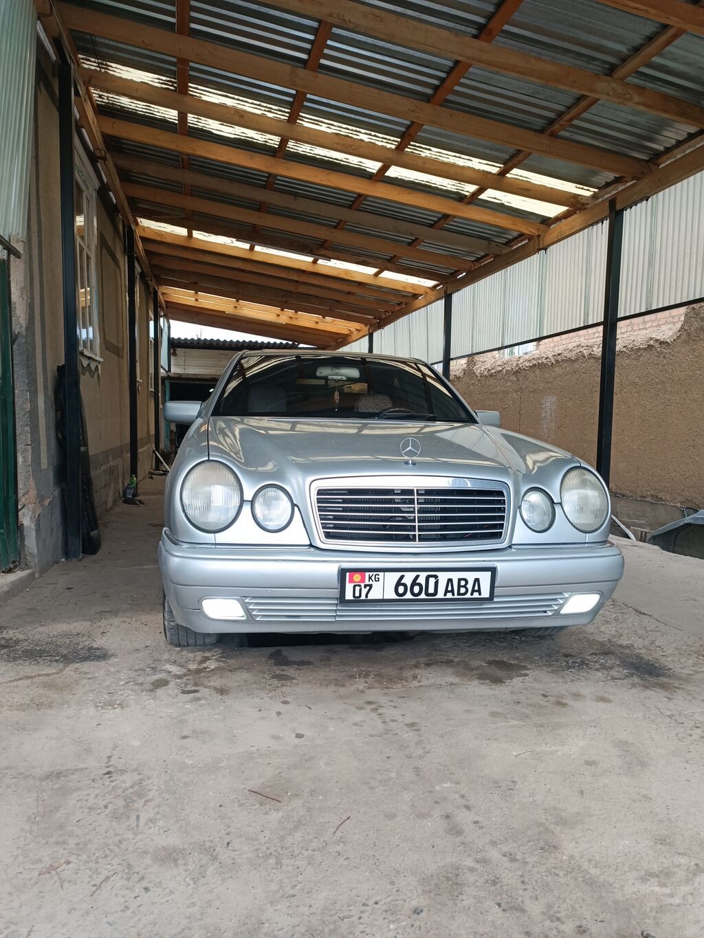 Mercedes-Benz E-Class: 1996 г., 2.3 л, Механика, Бензин, Седан: фото 4