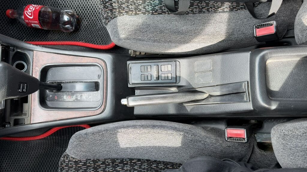 Honda Accord: 1994 г., Седан: фото 7