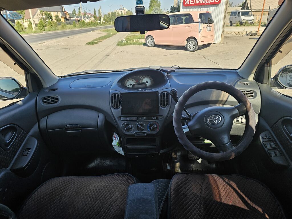 Toyota Funcargo: 2003 г., 1.3 л, Автомат, Бензин, Фургон: фото 7