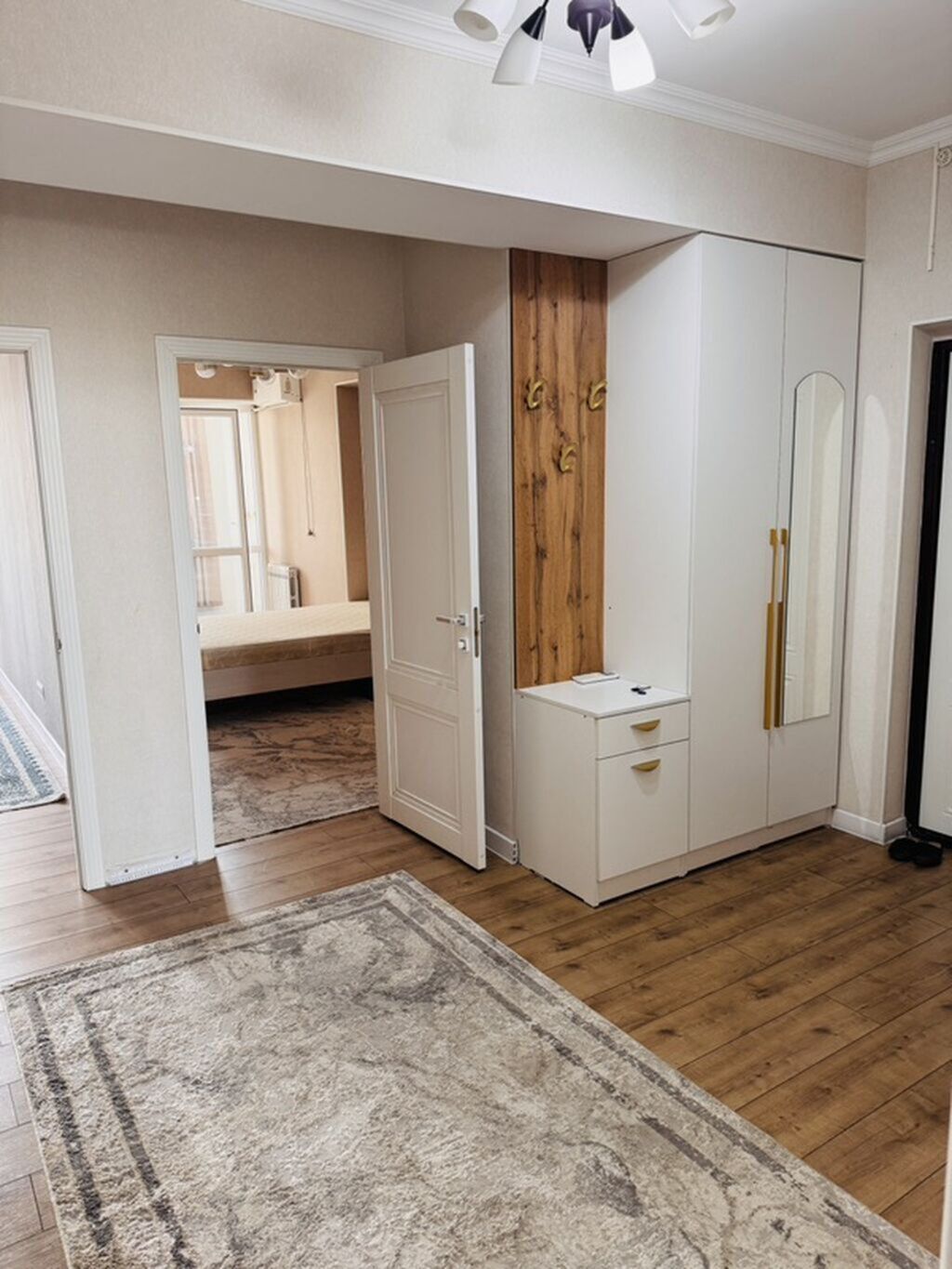 3 комнаты, 93 м², Юг-2 мкр Элитка, 15 этаж, Евроремонт: фото 2