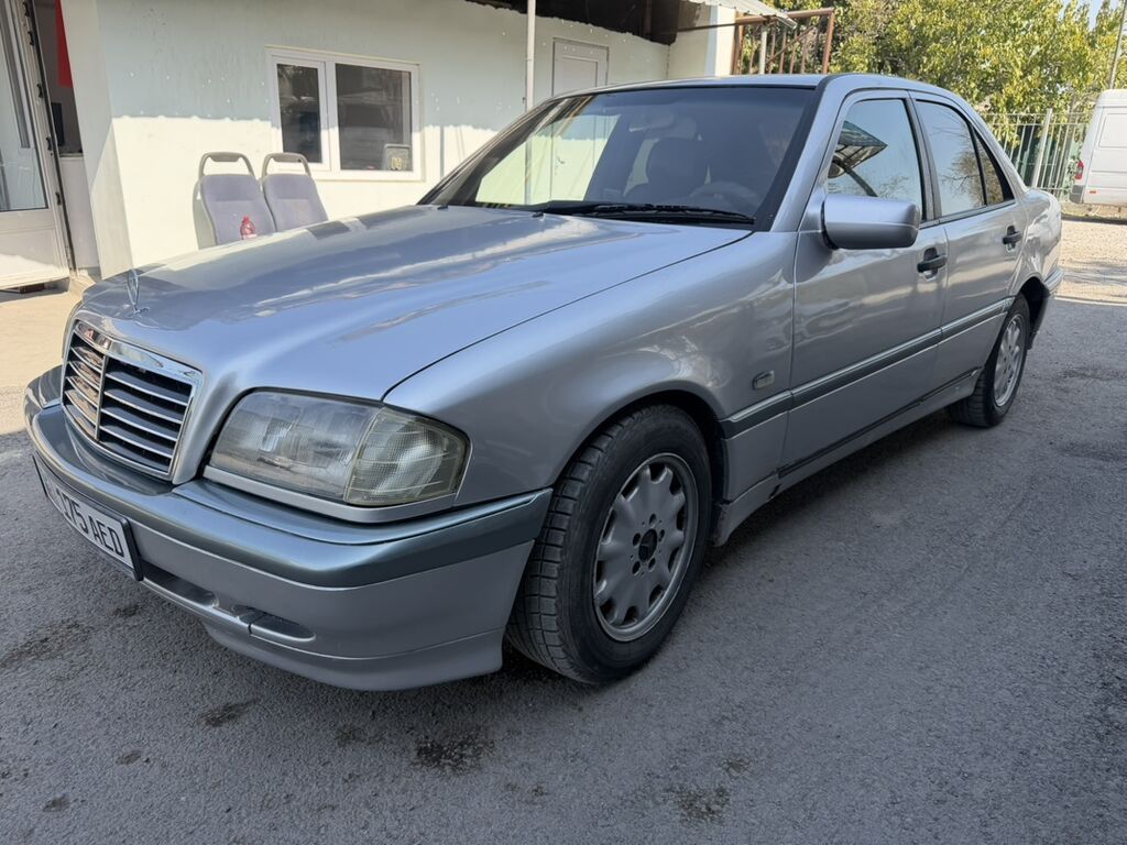 Mercedes-Benz C-Class: 1996 г., 2 л, Автомат, Бензин, Седан: фото 2
