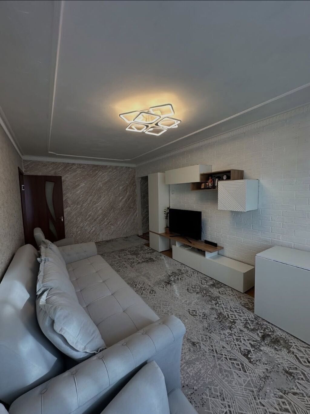 2 комнаты, 48 м², 8 мкр 104 серия, 5 этаж, Свежий ремонт: фото 3