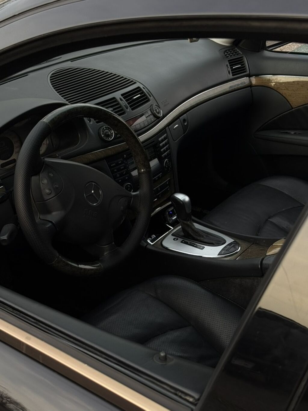 Mercedes-Benz E-Class: 2003 г., 5 л, Автомат, Бензин, Седан: фото 7