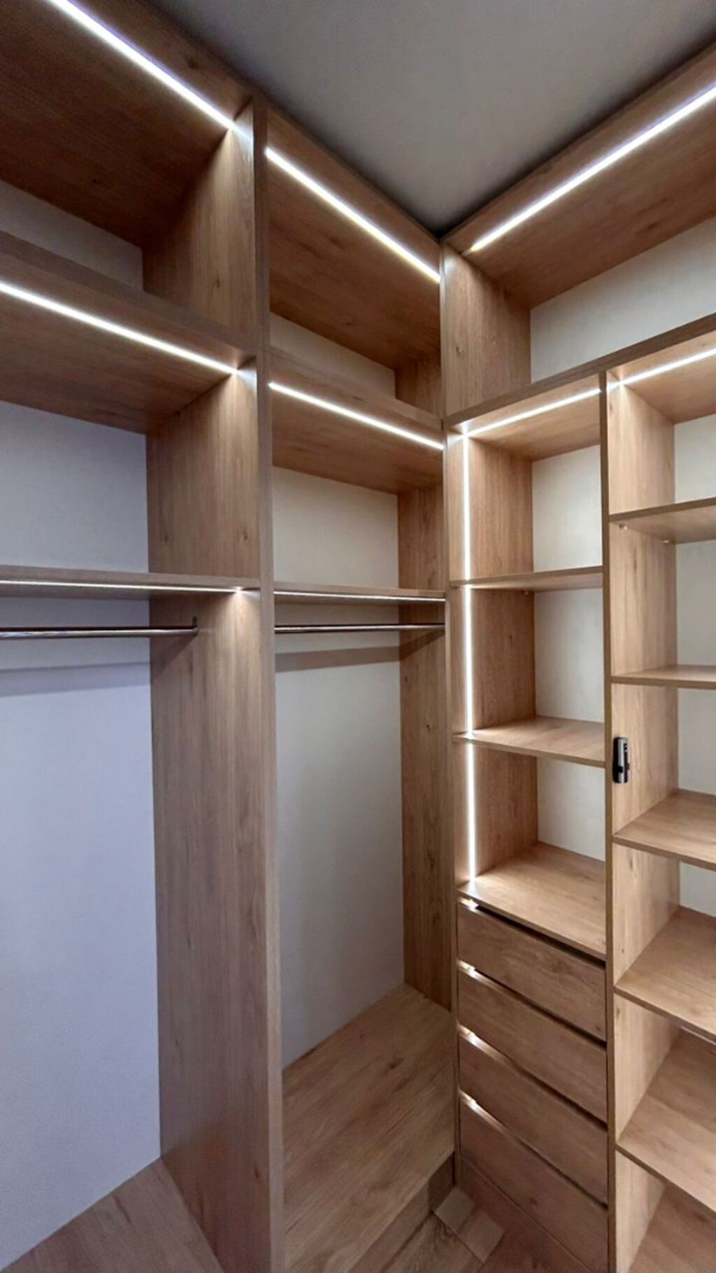 2 комнаты, 77 м², Мед Академия Элитка, 10 этаж, Евроремонт: фото 4