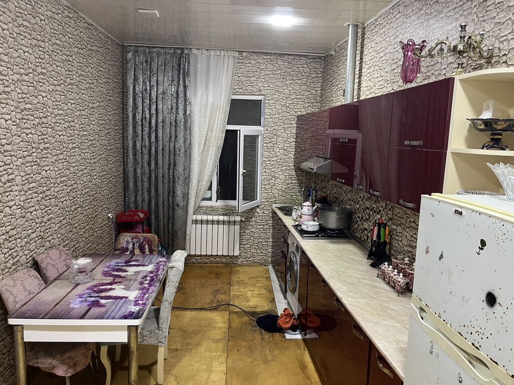 3 otaqlı, 100 kv. m, Kredit yoxdur, Orta təmir