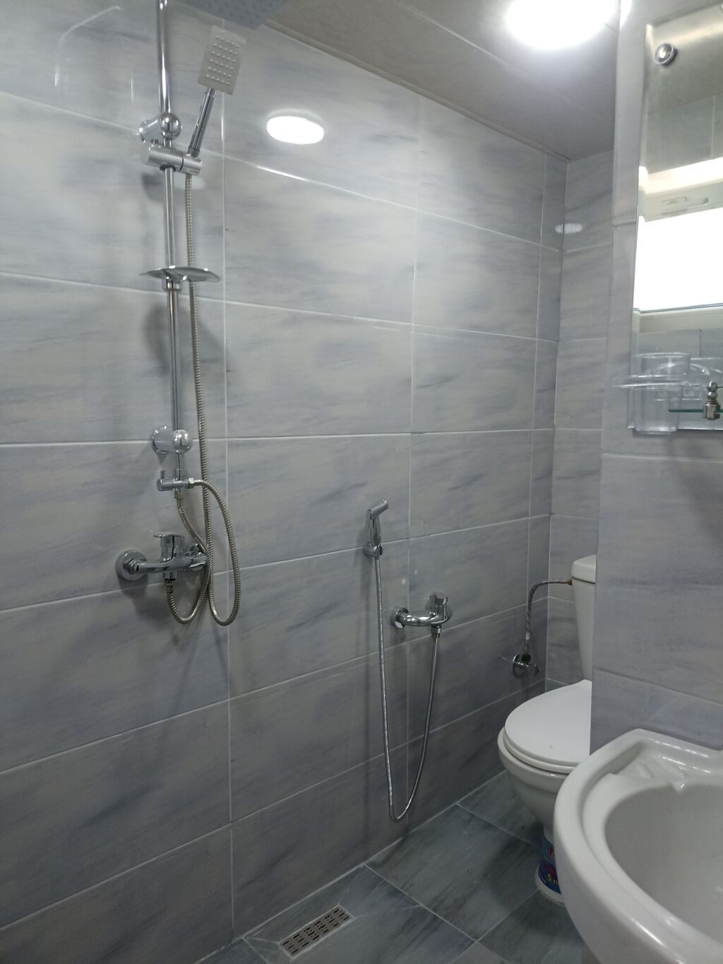 Bakı, M.Ə. Rəsulzadə qəs., 2 otaqlı, Köhnə tikili, 65 kv. m