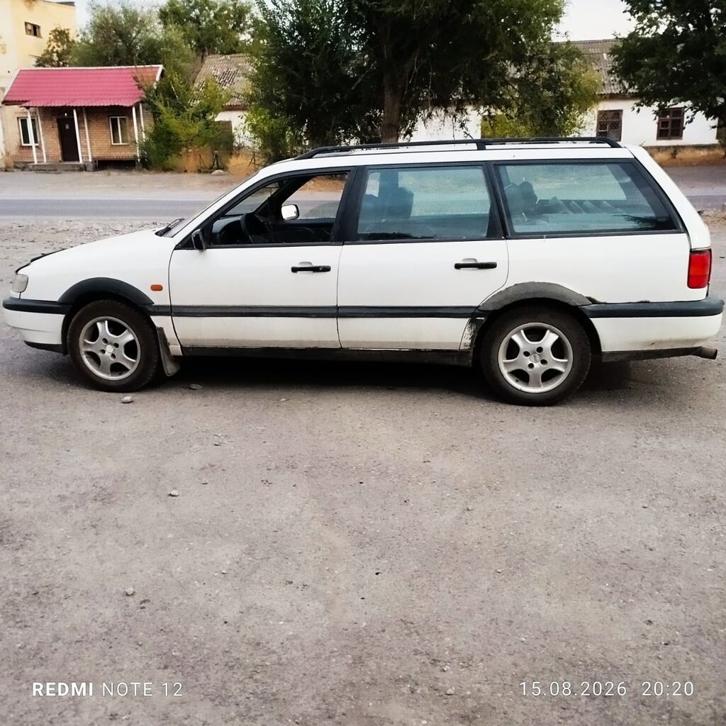 Volkswagen Passat: 1994 г., 1.8 л, Механика, Бензин, Универсал: фото 2