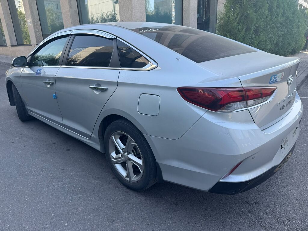 Hyundai Sonata: 2021 г., 2 л, Автомат, Газ, Седан: фото 4