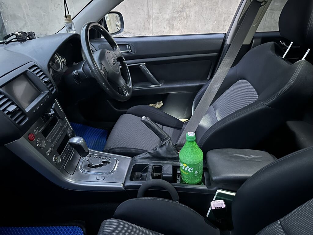 Subaru Legacy: 2004 г., 2 л, Автомат, Бензин, Седан: фото 6