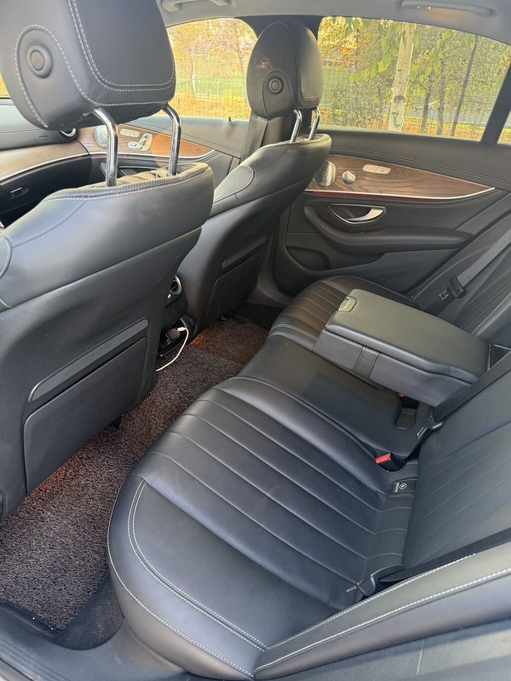 Mercedes-Benz E-Class: 2019 г., 2 л, Автомат, Бензин, Седан: фото 3