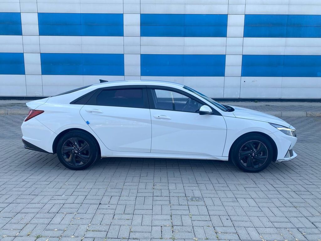 Hyundai Avante: 2021 г., 1.6 л, Вариатор, Гибрид, Седан: фото 4
