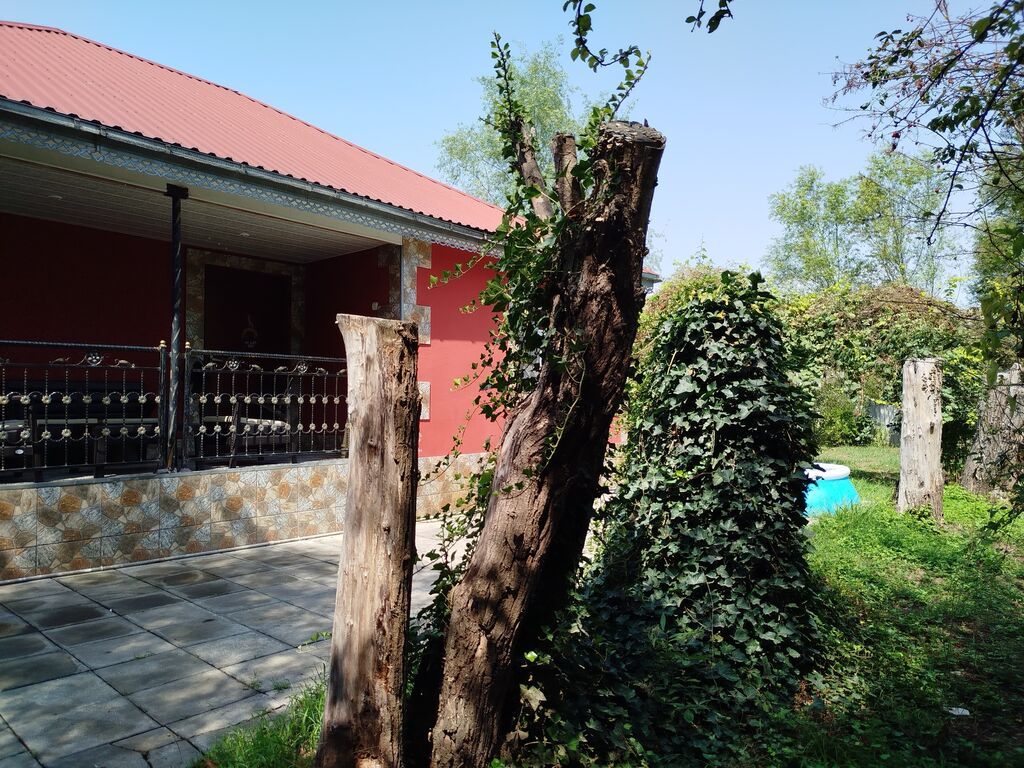 120 kv. m, 3 otaqlı, Hovuzsuz, Artezian quyusu, İnternet, Su