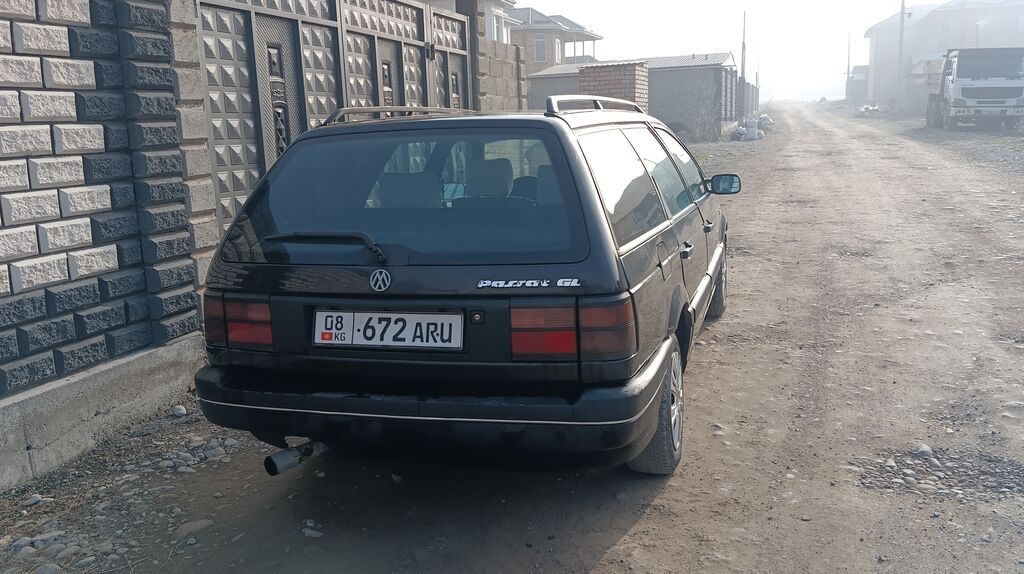 Volkswagen Passat Variant: 1992 г., 1.8 л, Механика, Бензин, Универсал: фото 3