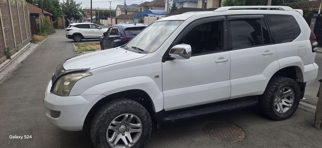 Toyota Land Cruiser Prado: 2003 г., 2.7 л, Механика, Газ, Внедорожник: фото 4