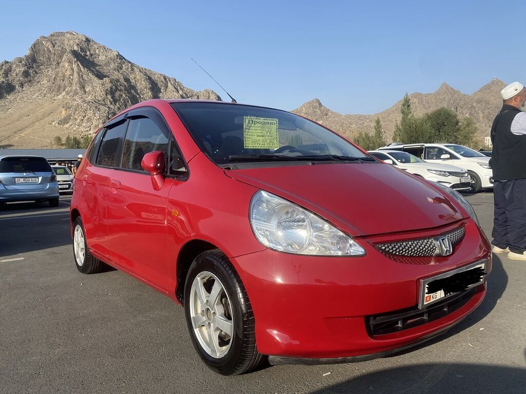 Honda Jazz: 2005 г., 1.5 л, Механика, Бензин, Хэтчбэк: фото 2