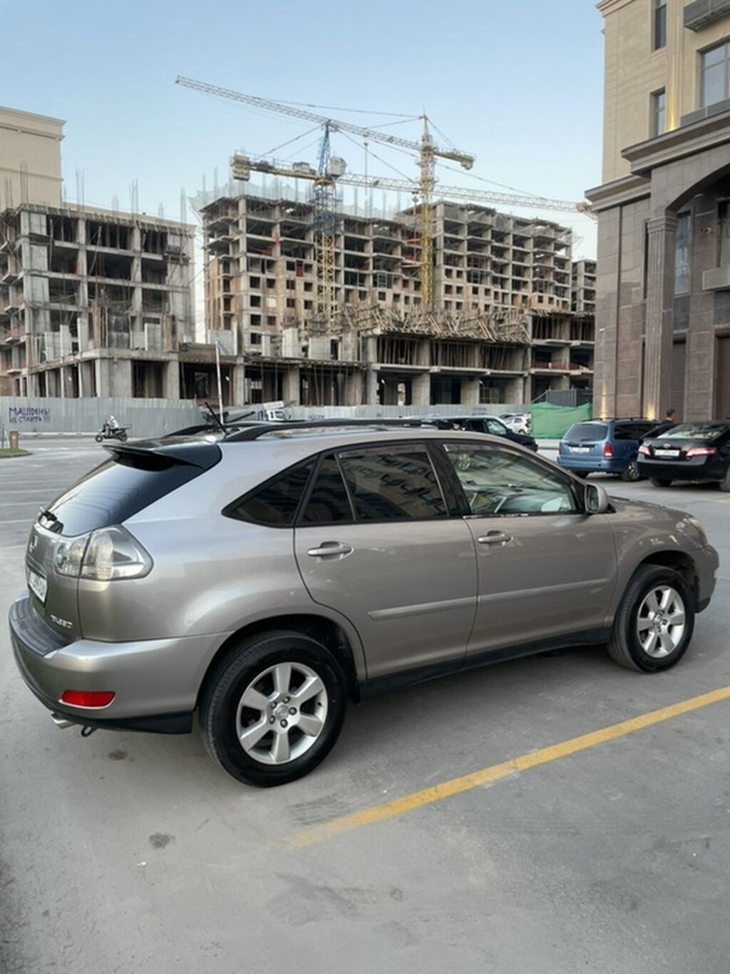 Lexus RX: 2005 г., 3.3 л, Автомат, Бензин, Кроссовер: фото 3