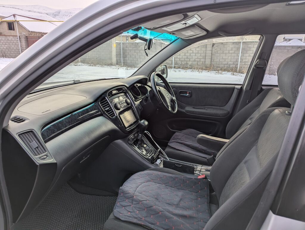 Toyota Kluger: 2002 г., 3 л, Автомат, Бензин, Кроссовер: фото 6