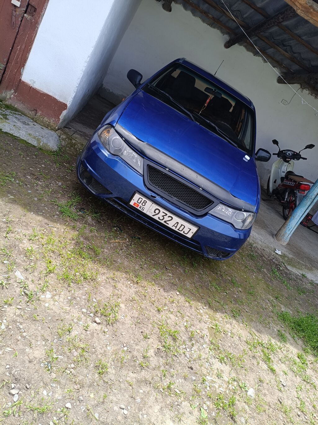 Daewoo Nexia: 2011 г., Седан: фото 3