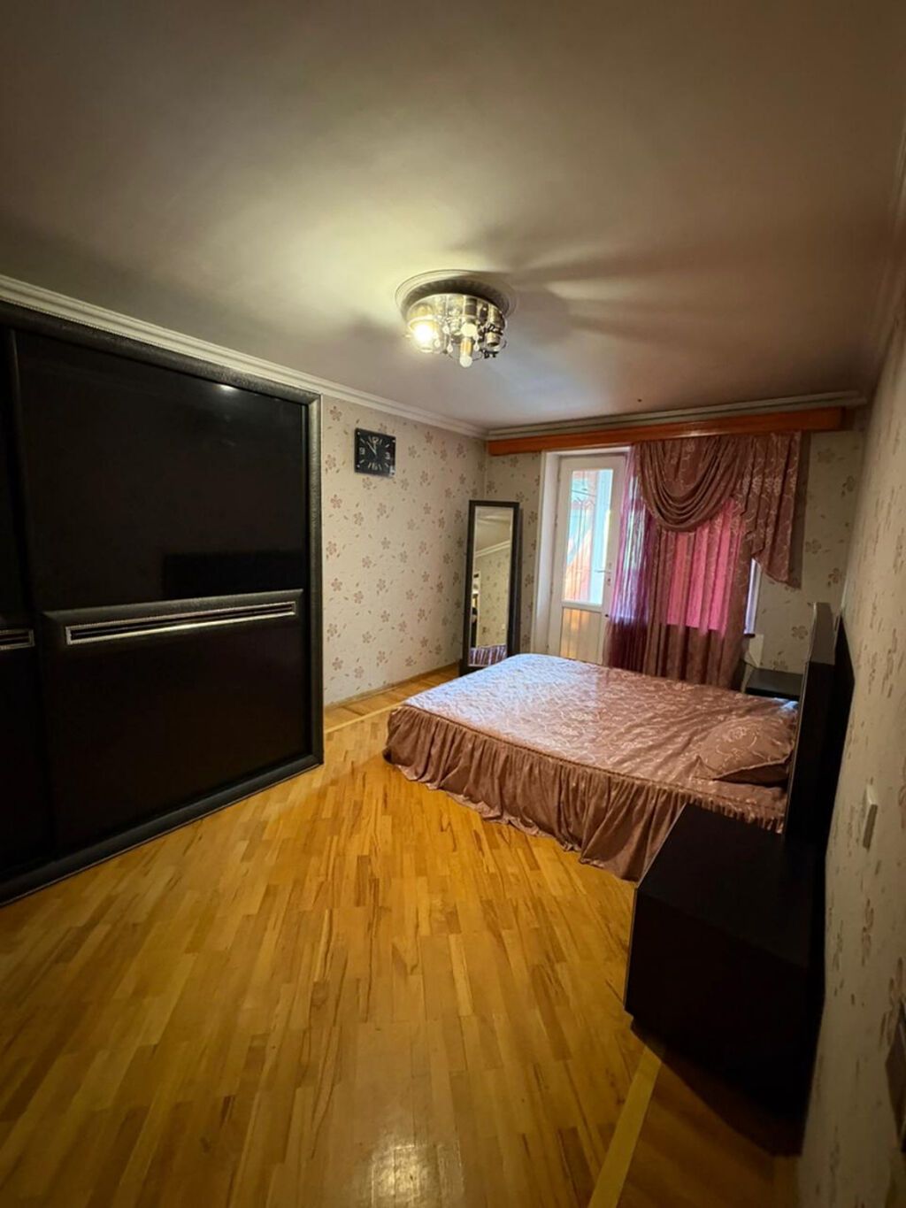 Bakı, 3 otaqlı, Köhnə tikili, 93 kv. m